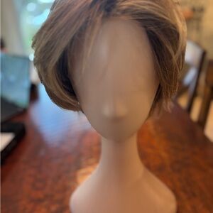 Belle Tress Clover - discontinued - in brown sugar sweet cream